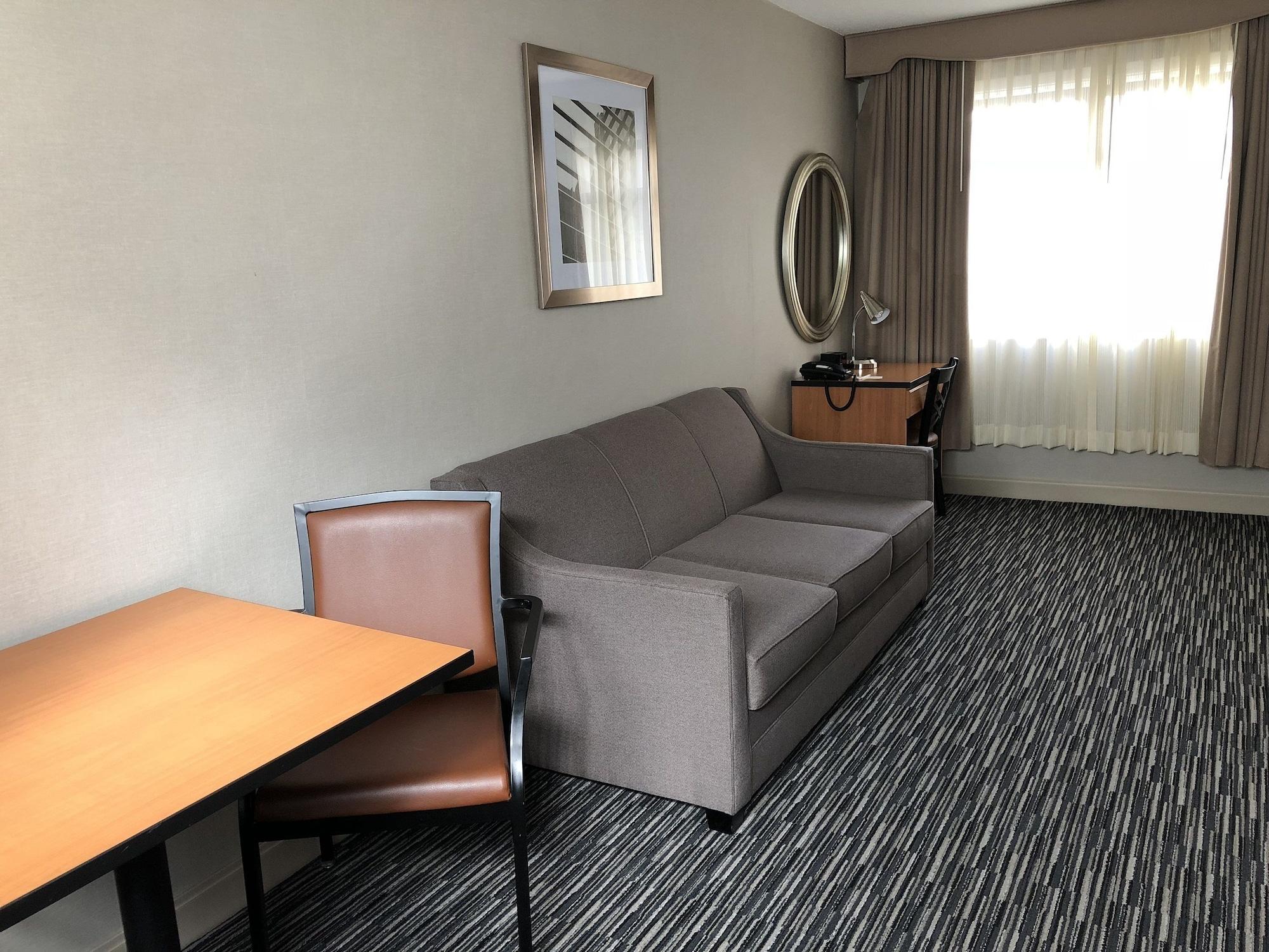 Hotel City Center And 2*